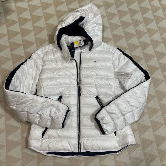 Tommy Hilfiger
Women's Hooded Zip-Front Puffer Jacket - Picture 1 of 3